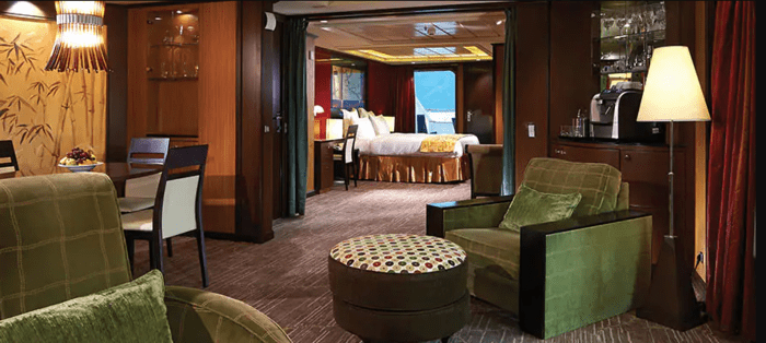 NCL Jewel The Haven Deluxe Owner's Suite with Balcony .png